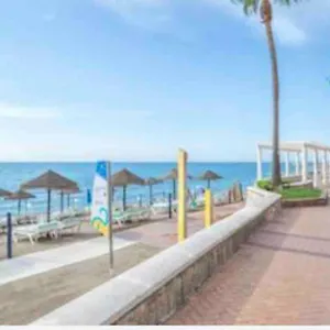 https://apartamento-primera-linea-de-playa-fuengirola.1costadelsol.com
